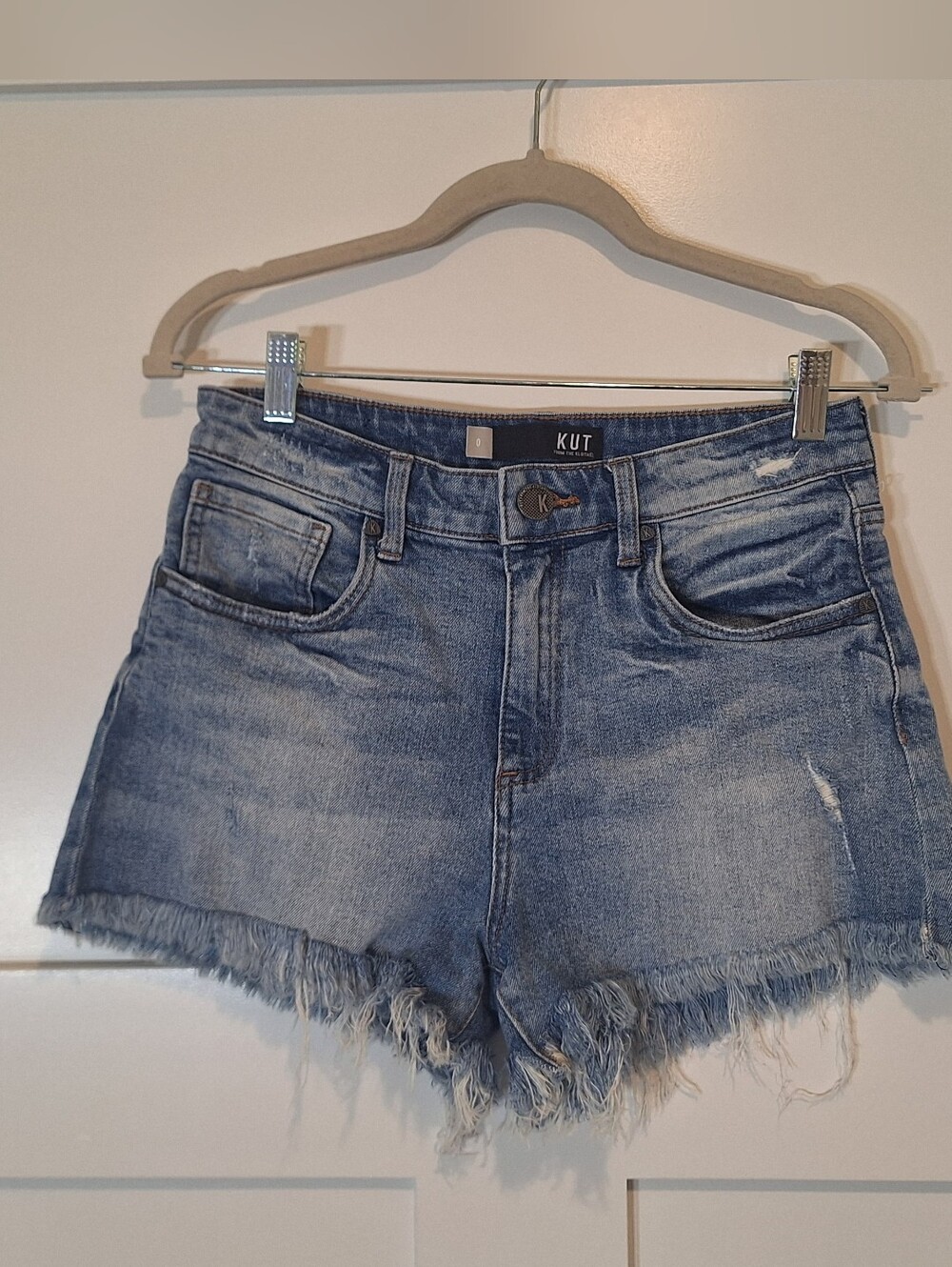 Kut From The Kloth Jane High Rise Denim Shorts Lightly Distressed Frayed Hem 0